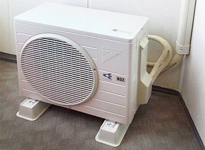 室外機　室外化粧カバーあり：ダイキン　AN56PAP-W