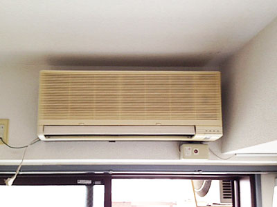 室内機　入替え前の古いエアコン
