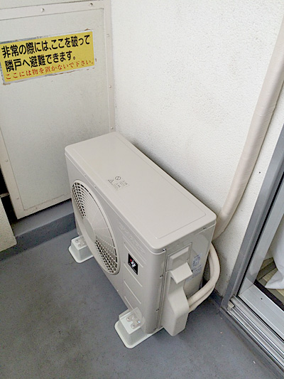 室外機　ベランダ置き：シャープ　AC-224FD