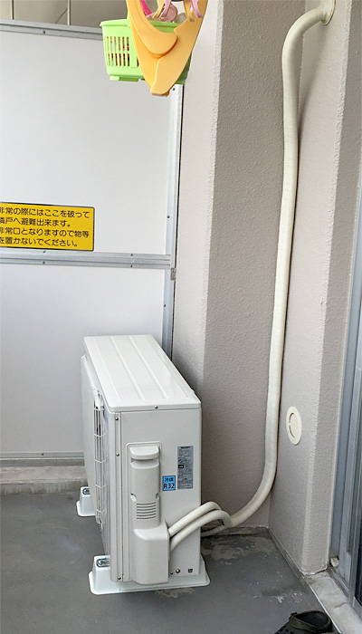 室外機　ベランダ置き：三菱電機　霧ヶ峰 MSZ-ZXV404S