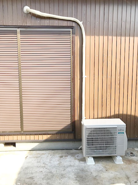 室外機　大地置き：富士通　ノクリア　AS-C22J
