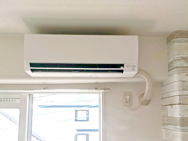 神奈川県・綾瀬市 K様　新品エアコン（2.2ｋＷ）取り付け工事のご依頼ありがとうございました。
