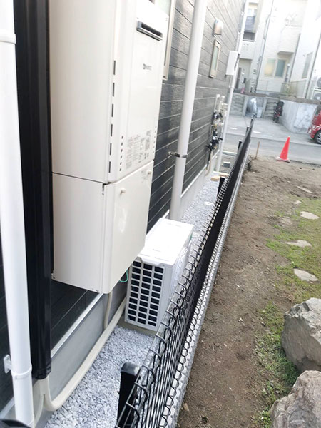 室外機　大地置き　室外化粧カバーあり：ハイセンス　HA-S22C