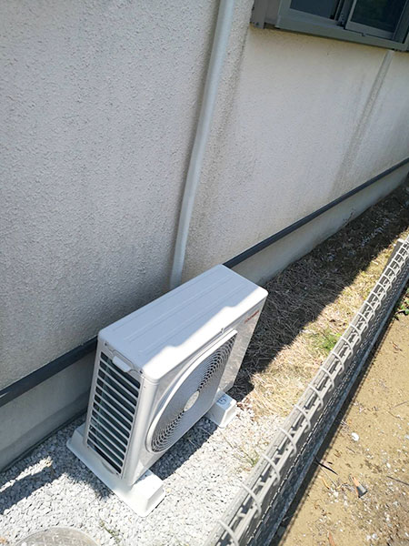 室外機　大地置き：東芝　RAS-2210TS