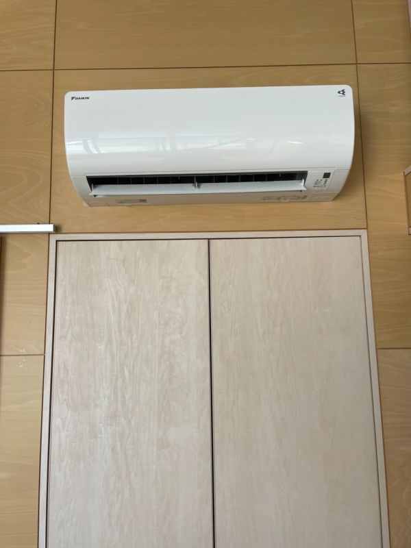 神奈川県川崎市　Ｈ様　エアコン（5.6ｋＷ）新品エアコン取り付け工事のご依頼ありがとうございました。
