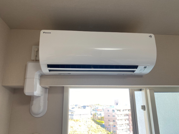 神奈川県横浜市　Ｆ様　エアコン（2.2ｋＷ）新品エアコン取り付け化粧カバーパック工事のご依頼ありがとうございました。